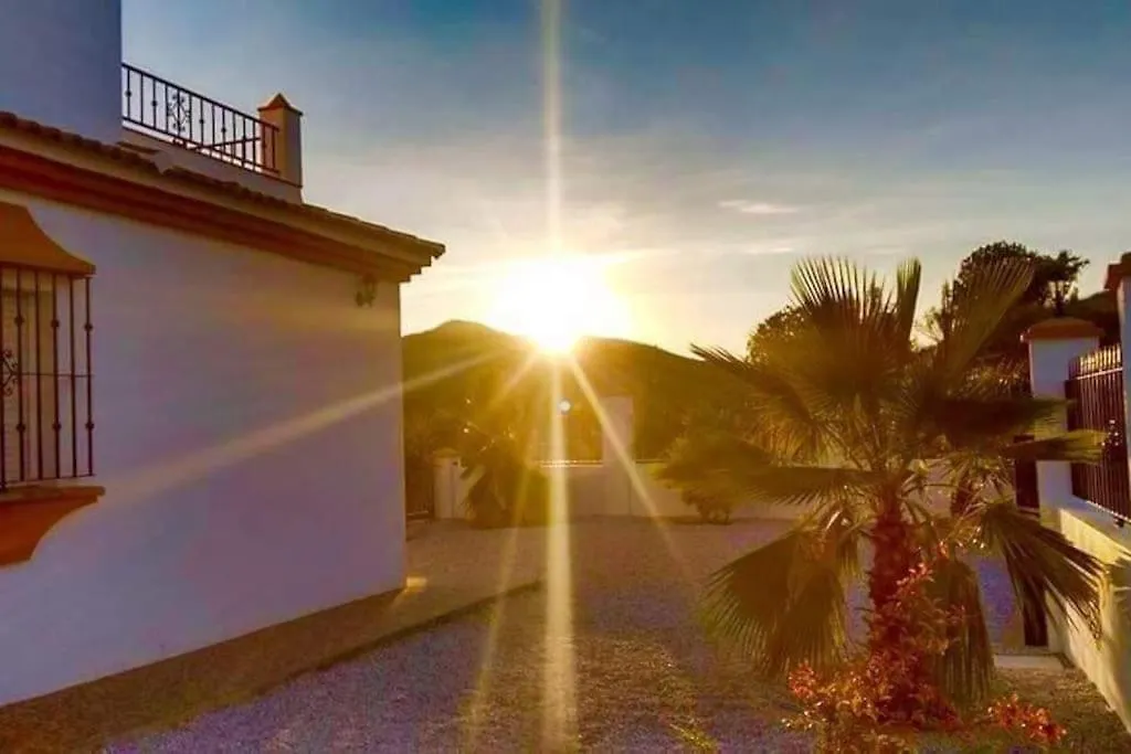 Villa Jazmin.Completa Privacidad. Piscina Privada. Malaga Holiday home