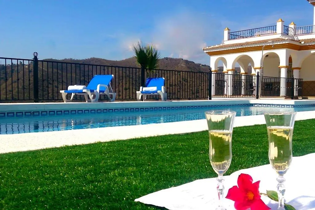 Villa Jazmin.Completa Privacidad. Piscina Privada. Malaga Holiday home