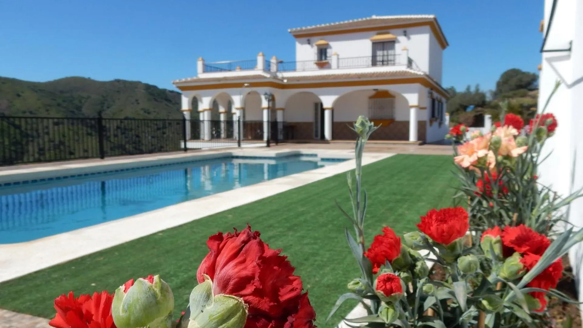Villa Jazmin.Completa Privacidad. Piscina Privada. Malaga Spain