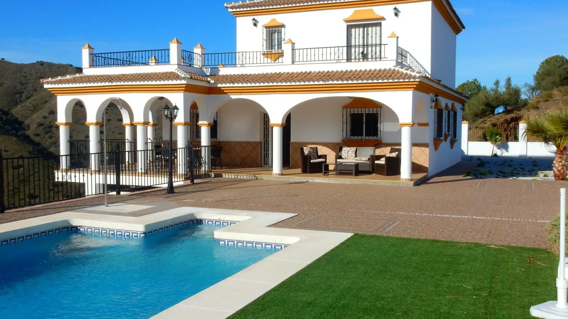 Dom wakacyjny Villa Jazmin.Completa Privacidad. Piscina Privada. Malaga