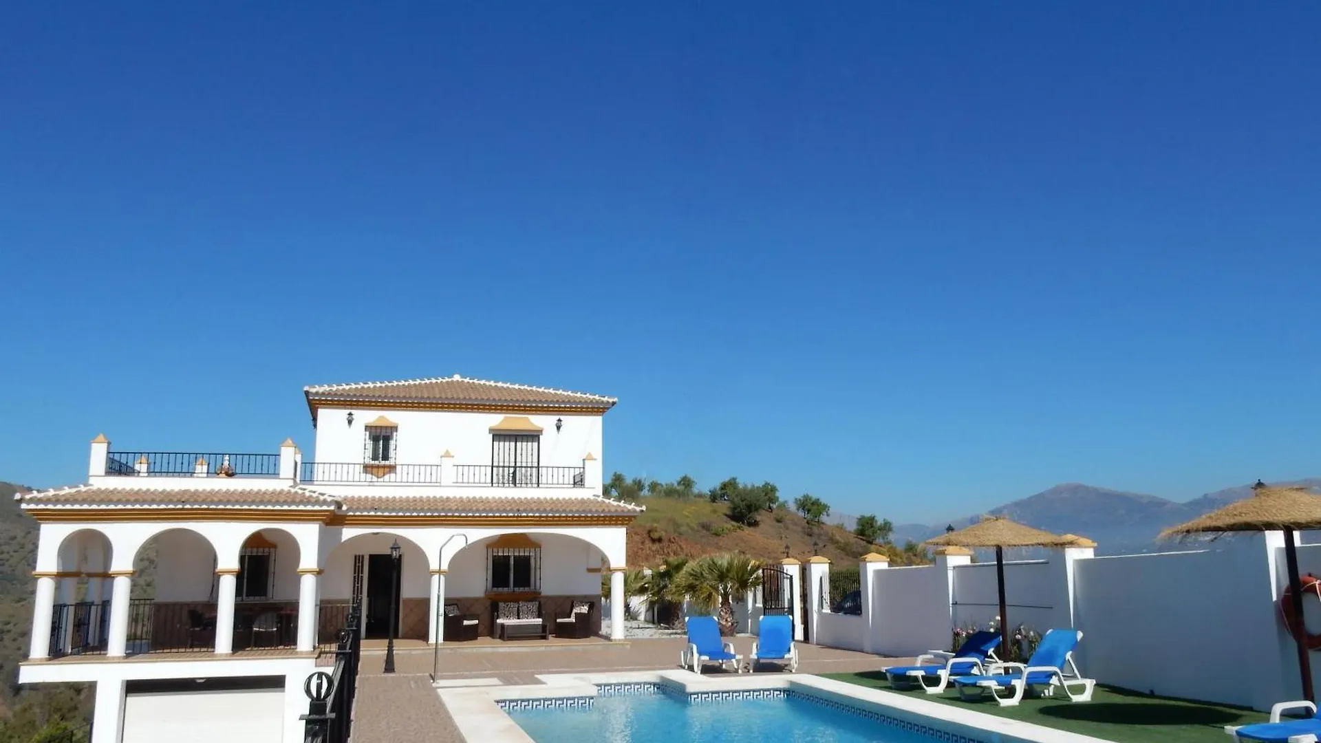 Dom wakacyjny Villa Jazmin.Completa Privacidad. Piscina Privada. Malaga